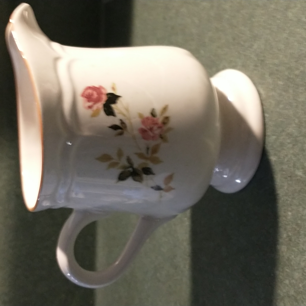 Sangostone creamer or small pitcher